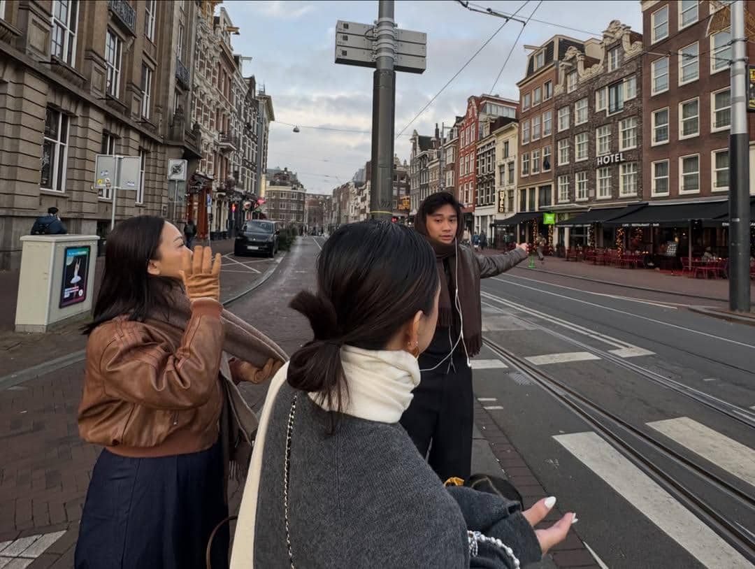 Keluarga Riafinola memulai liburan di musim dingin di Belanda