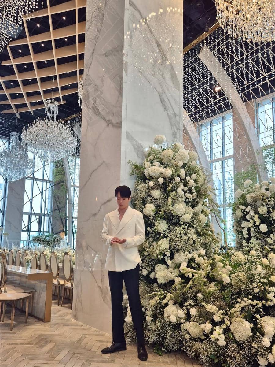 Outfit Formal Wear ala Jang Ki Yong