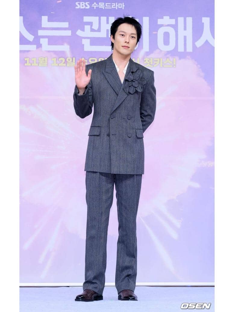 Outfit Formal Wear ala Jang Ki Yong