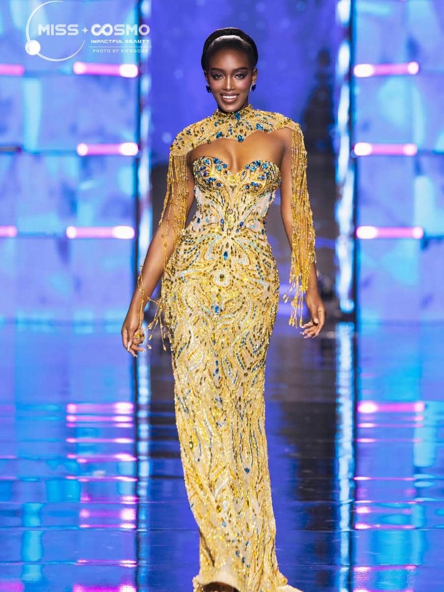 potret Alexandra Mina, Miss Cosmo Ekuador 2025 