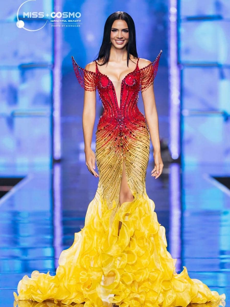 potret Dayana Cárdenas, Miss Cosmo Kolombia 2025