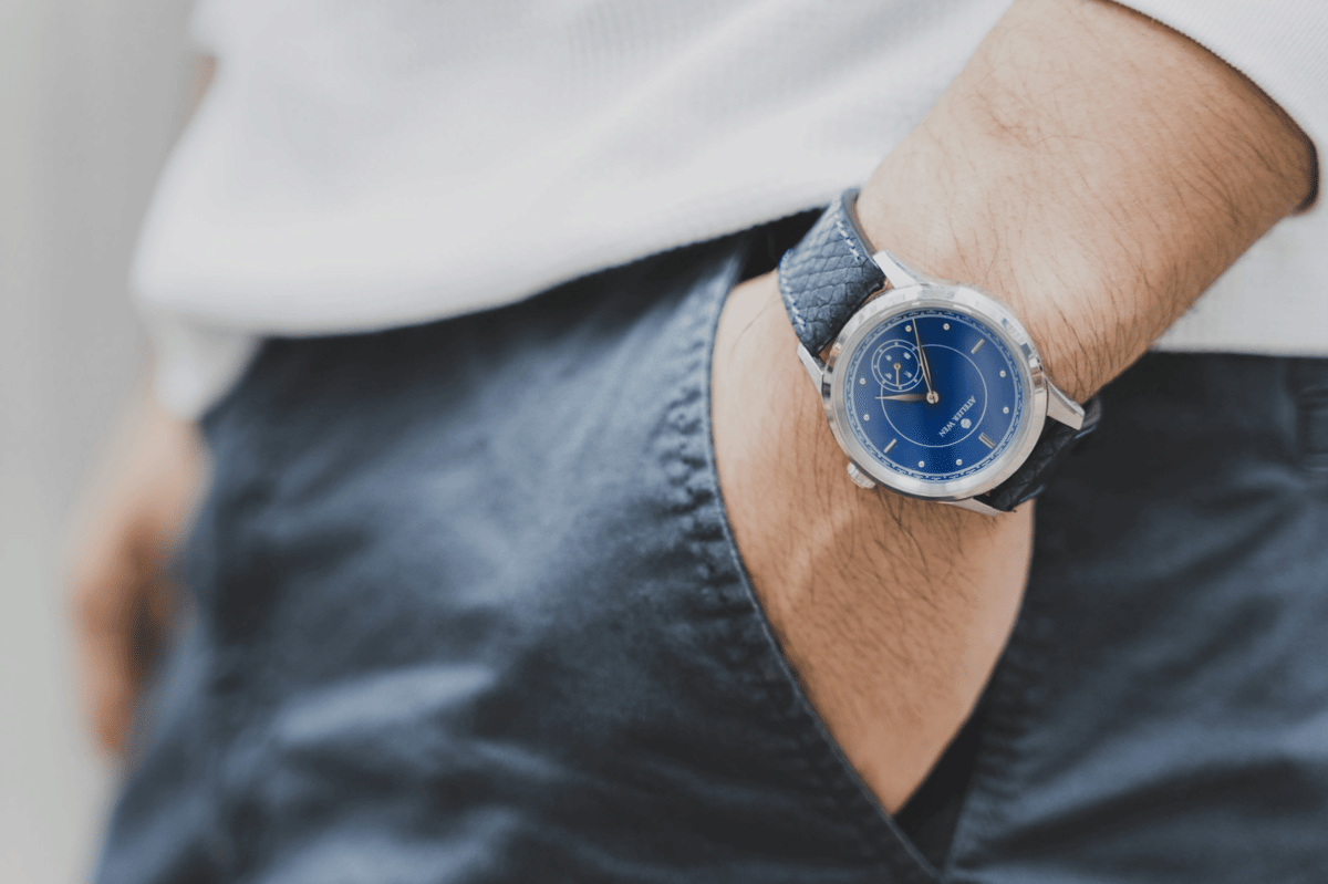 ilustrasi jam tangan pria