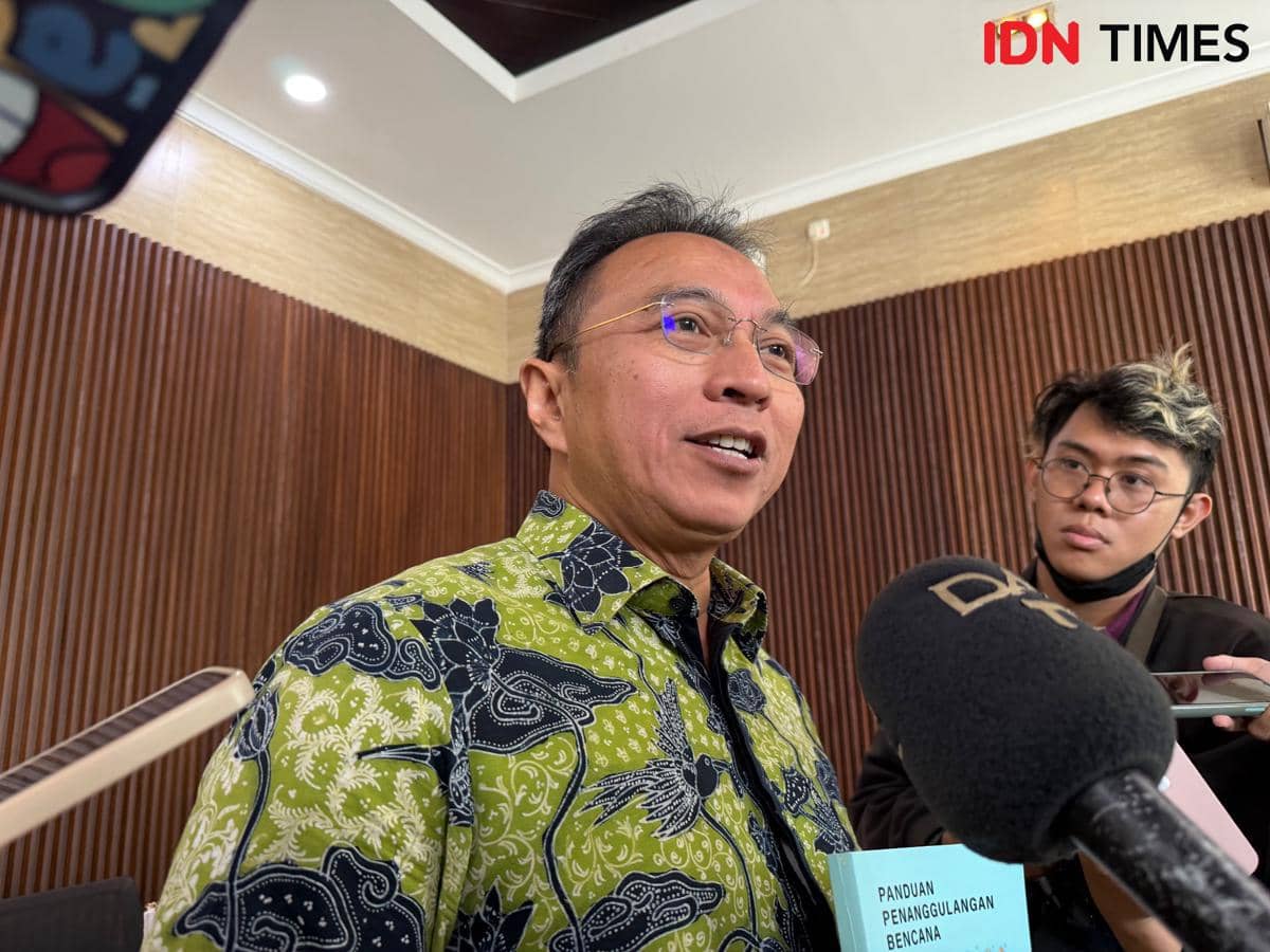 Ketua Pengurus Pusat Ikatan Dokter Anak Indonesia (IDAI), Dr. dr. Piprim Basarah Yanuarso, Sp.A, Subsp.Kardio(K) acara "Update Situasi Kesehatan di 3 Wilayah Bencana Sumatra" di Jakarta, pada Senin (22/12/2025).