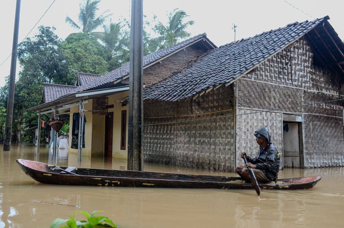Banjir di Kabupaten Serang, 18 Desember 2025 (ANTARA FOTO/Muhammad Bagus Khoirunas)