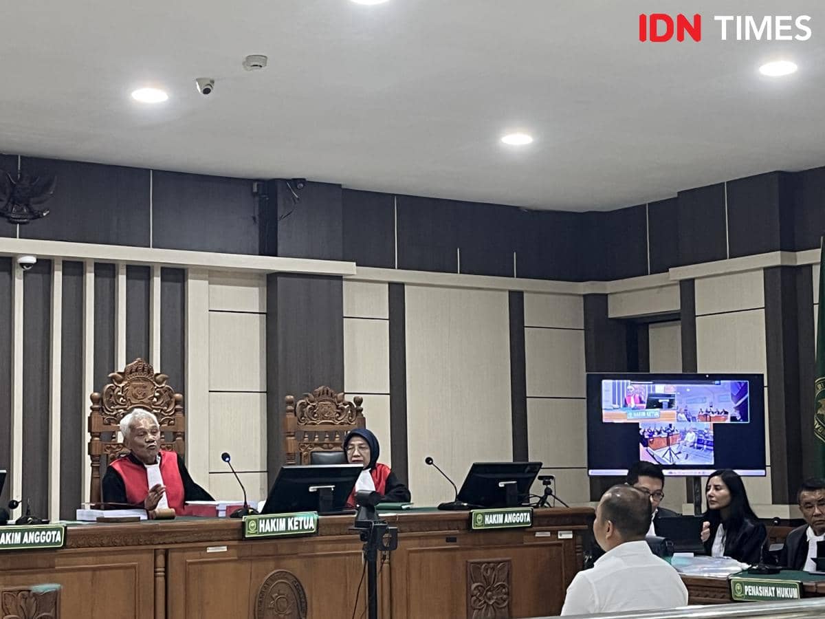 Sritex, lukminto bersaudara, iwan kurniawan