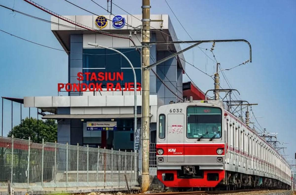 Percikan api di Stasiun Bogor