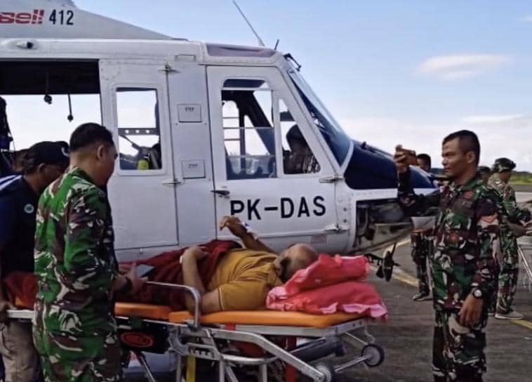 Evakuasi pasien dari wilayah terisolir Aceh, menggunakan helikopter