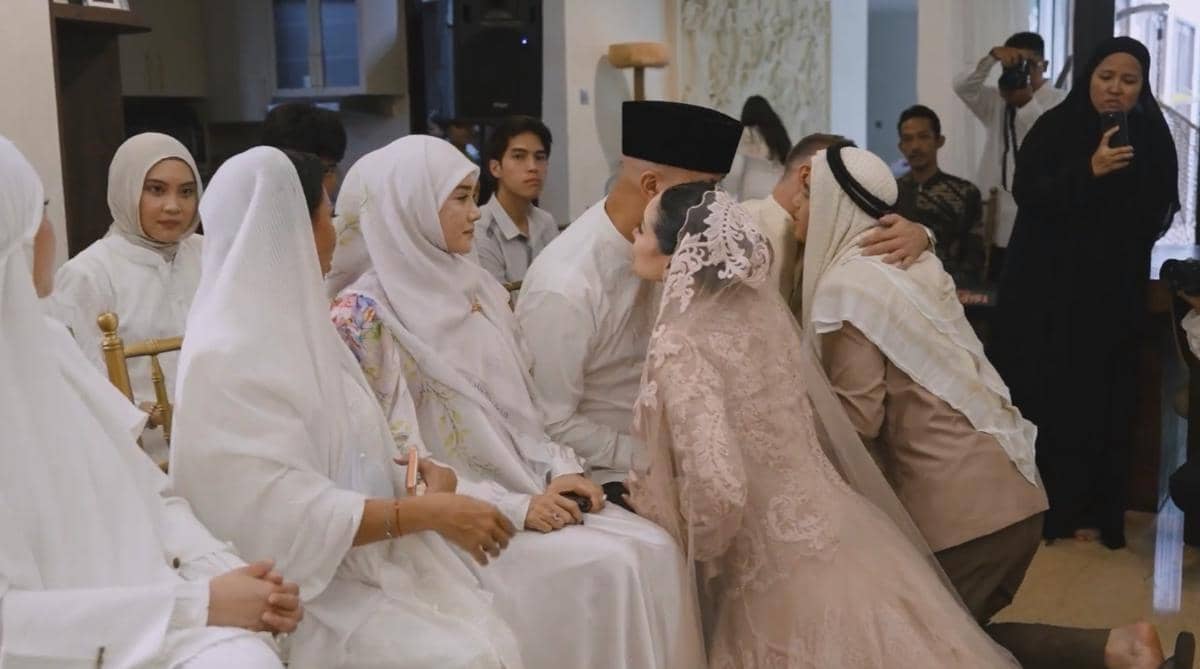 Tasyakuran 4 Bulan Kehamilan Alyssa Daguise dan Al Ghazali (youtube.com/The ALs)