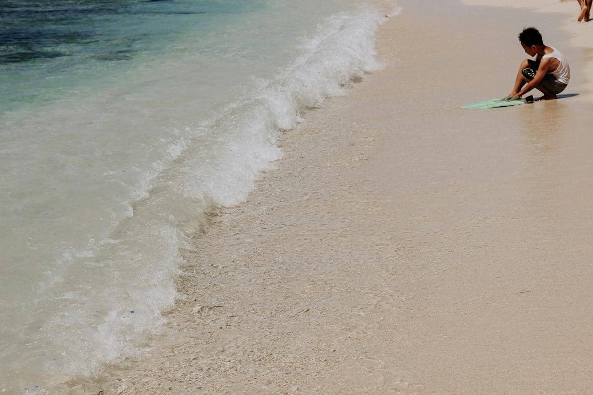 Potret pantai di  Pulau Kei 