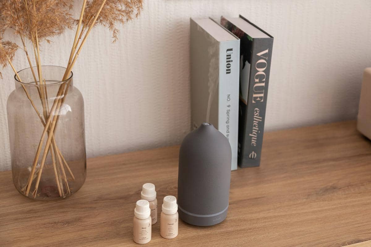 ilustrasi pengharum ruangan kamar tidur