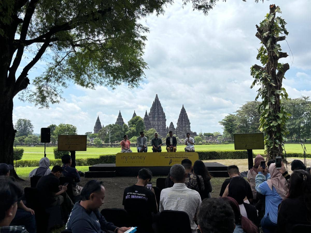Jumpa pers di Candi Prambanan, Senin (22/12/2025). (IDN Times/Herlambang Jati Kusumo)