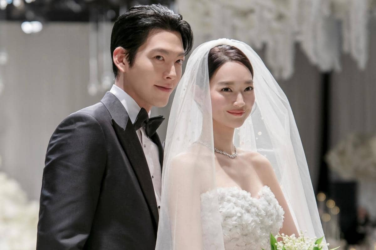 pernikahan Kim Woo Bin dan Shin Min Ah 