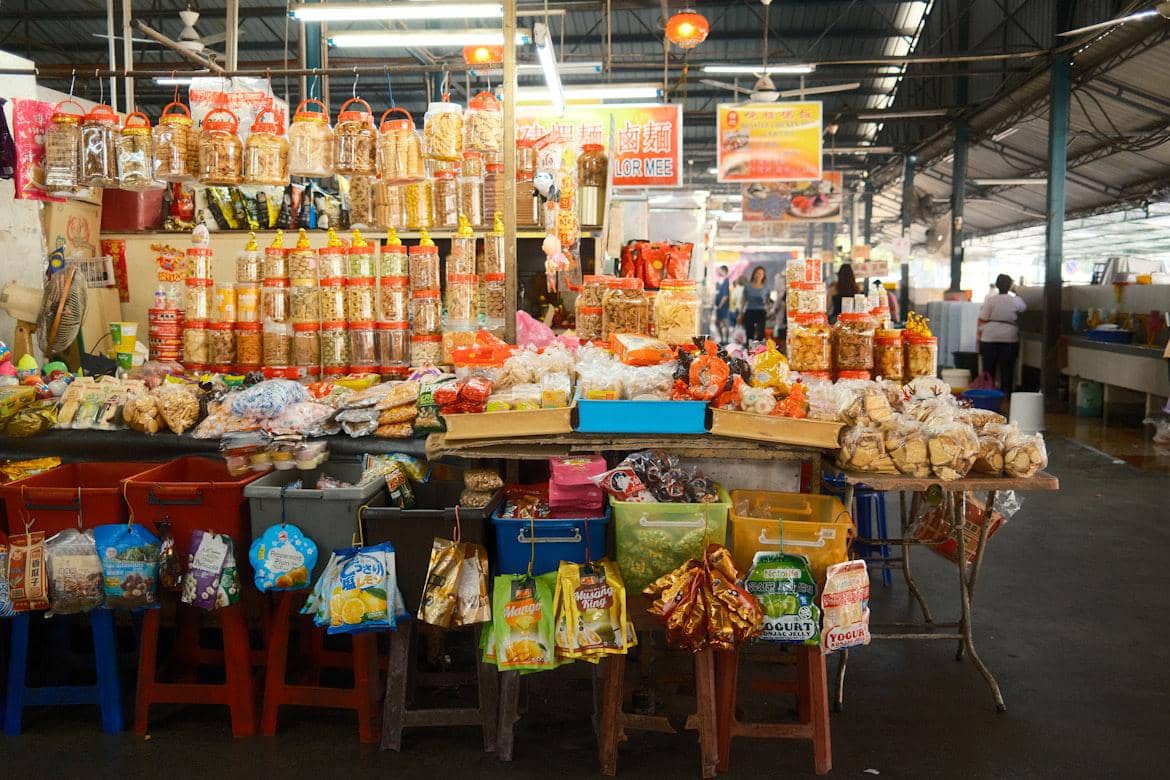 Ilustrasi oleh-oleh makanan khas Penang, Malaysia