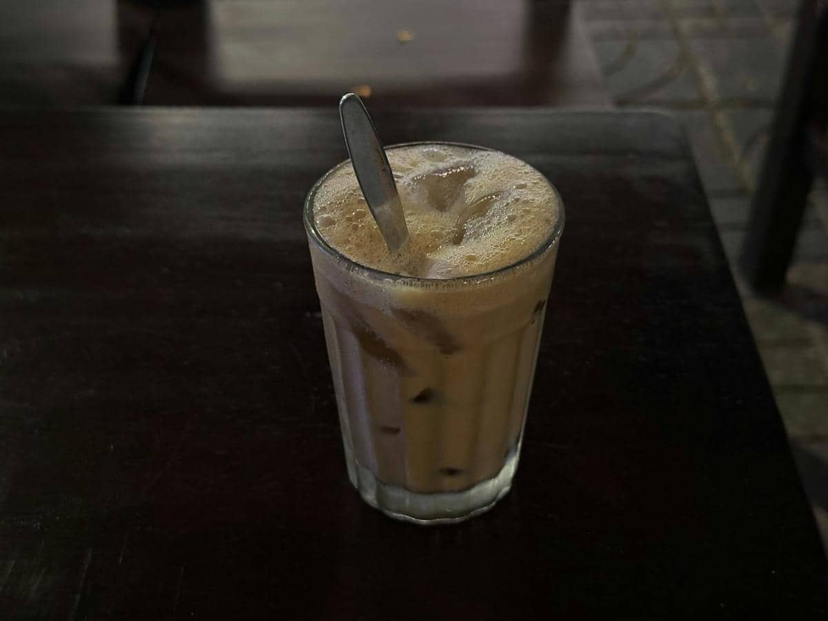 Ilustrasu white coffee