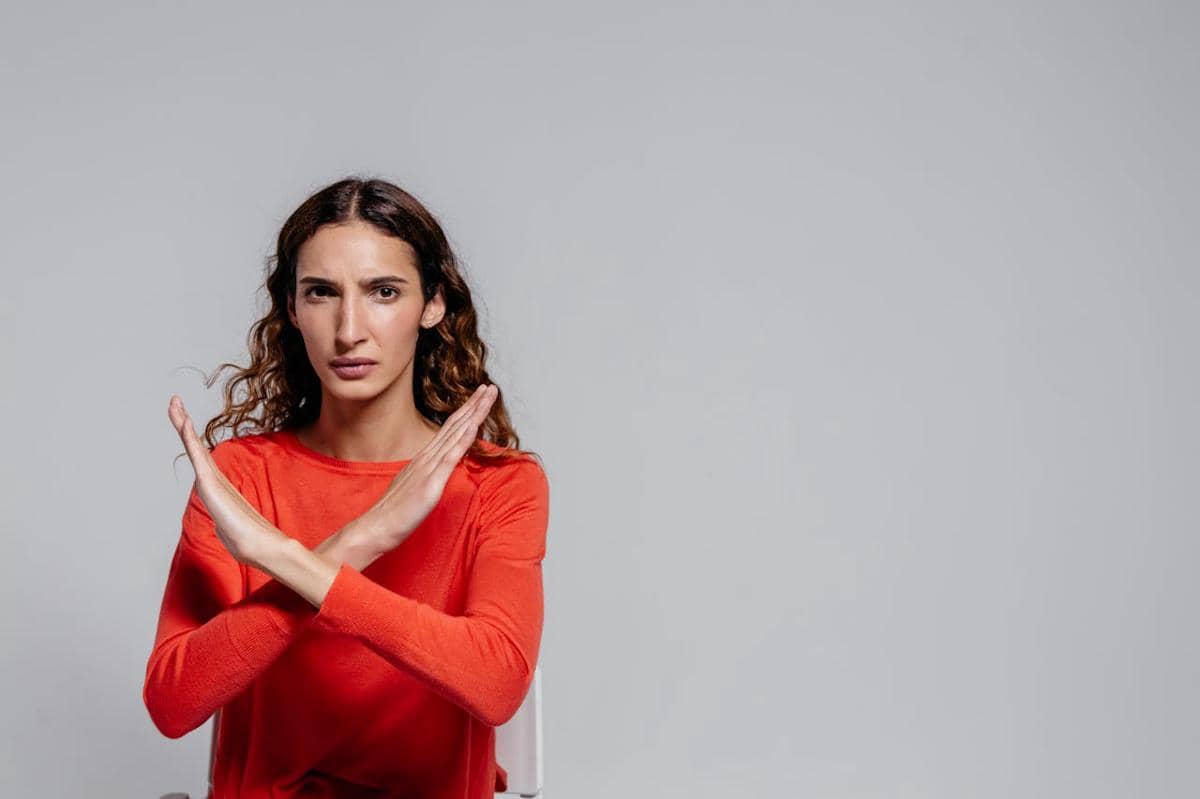 ilustrasi berisikap tegas