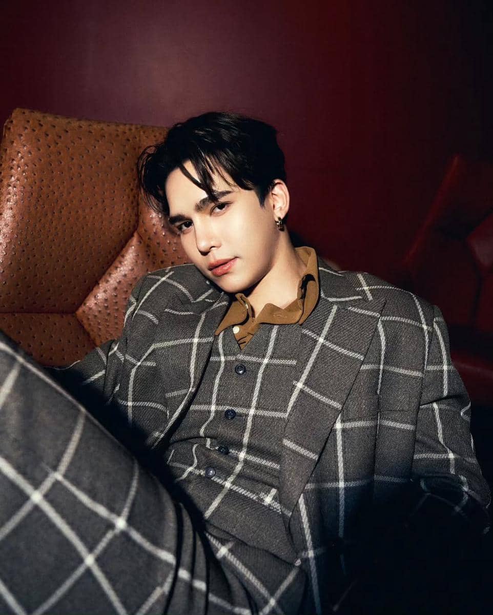 OOTD Natal Elegan ala Max Kornthas