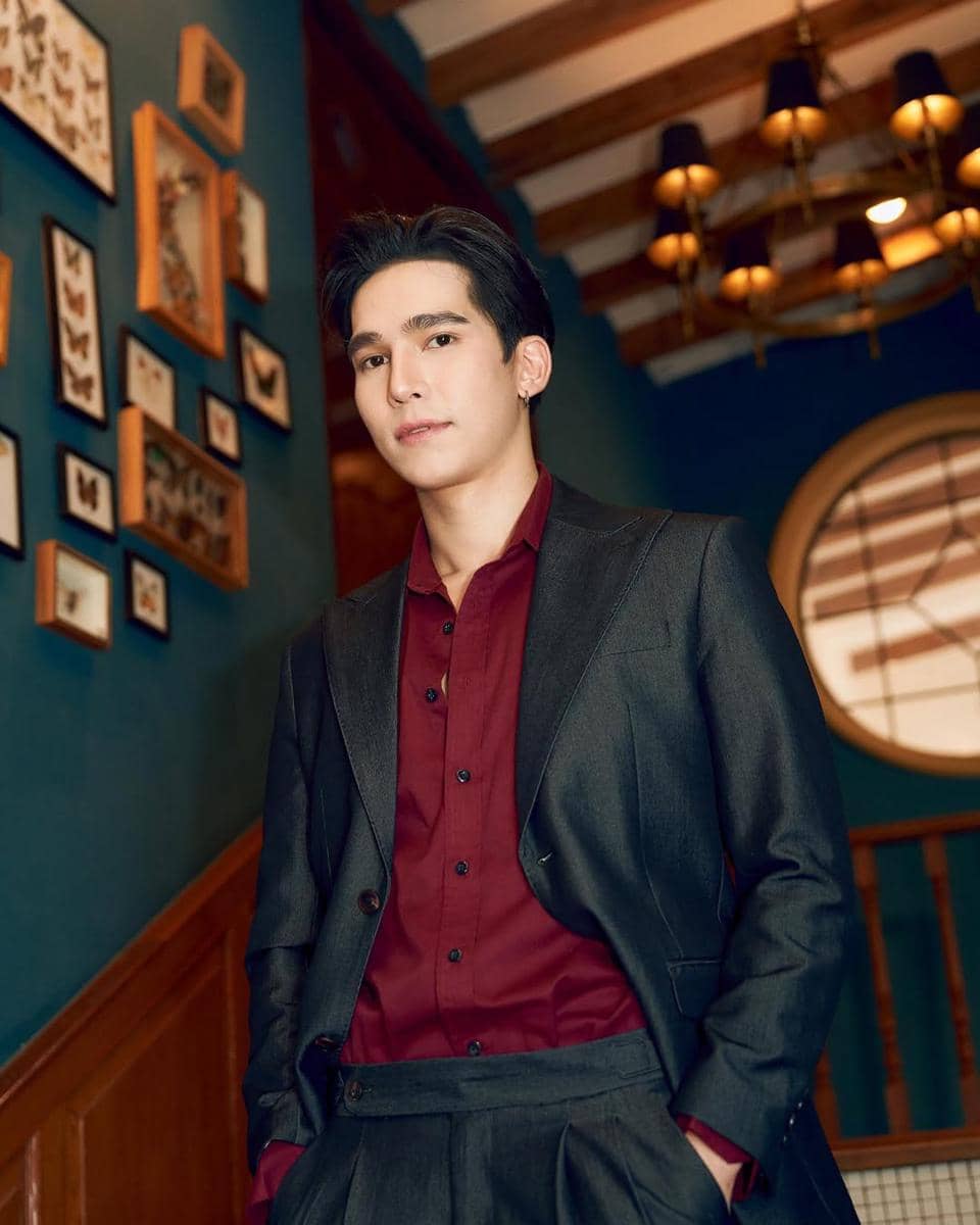 OOTD Natal Elegan ala Max Kornthas