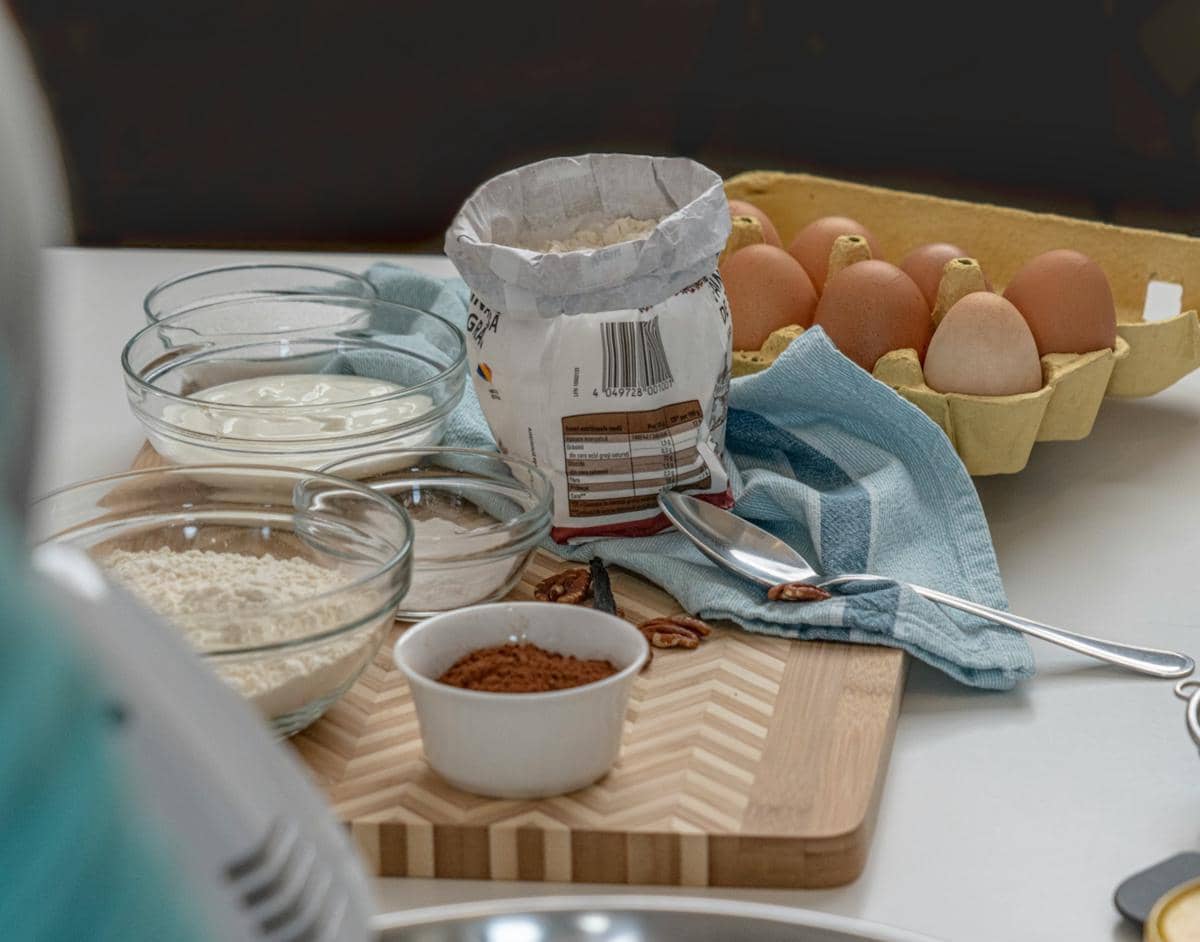 ilustrasi bahan english christmas cake