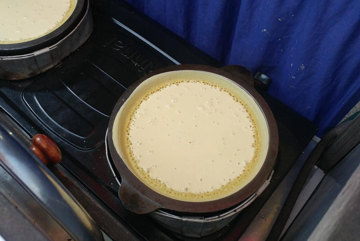 ilustrasi pembuatan martabak