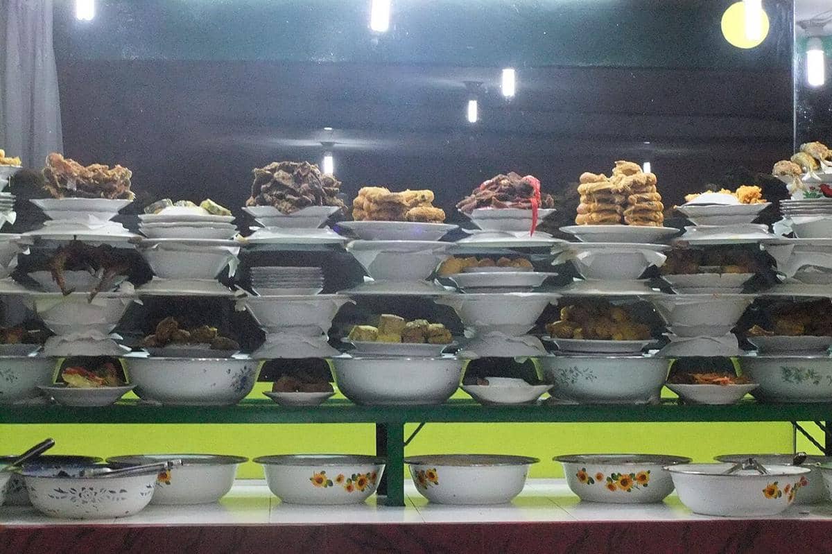 ilustrasi menu nasi padang