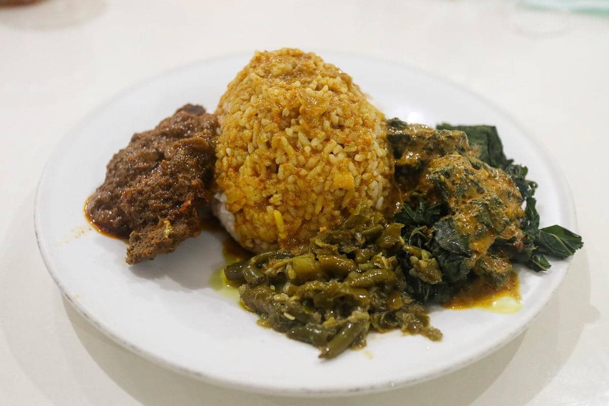 ilustrasi nasi padang 