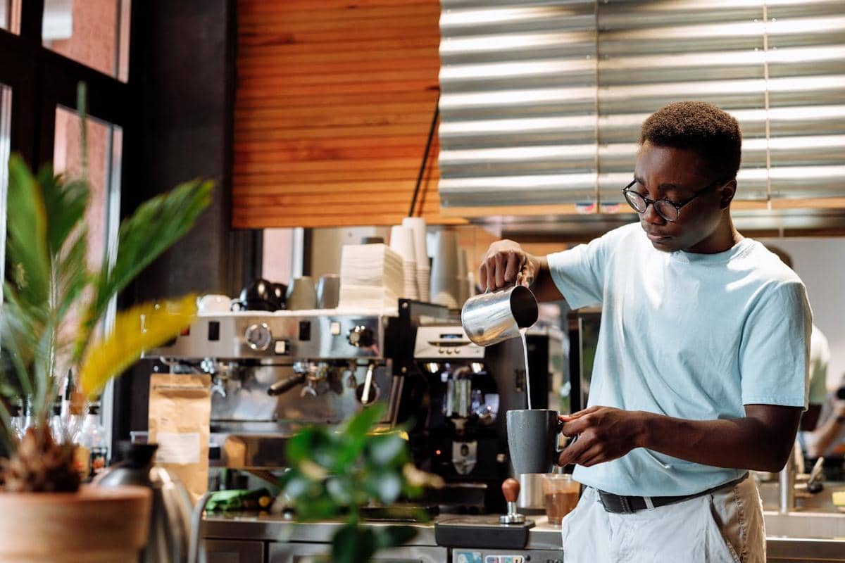 ilustrasi seduh kopi