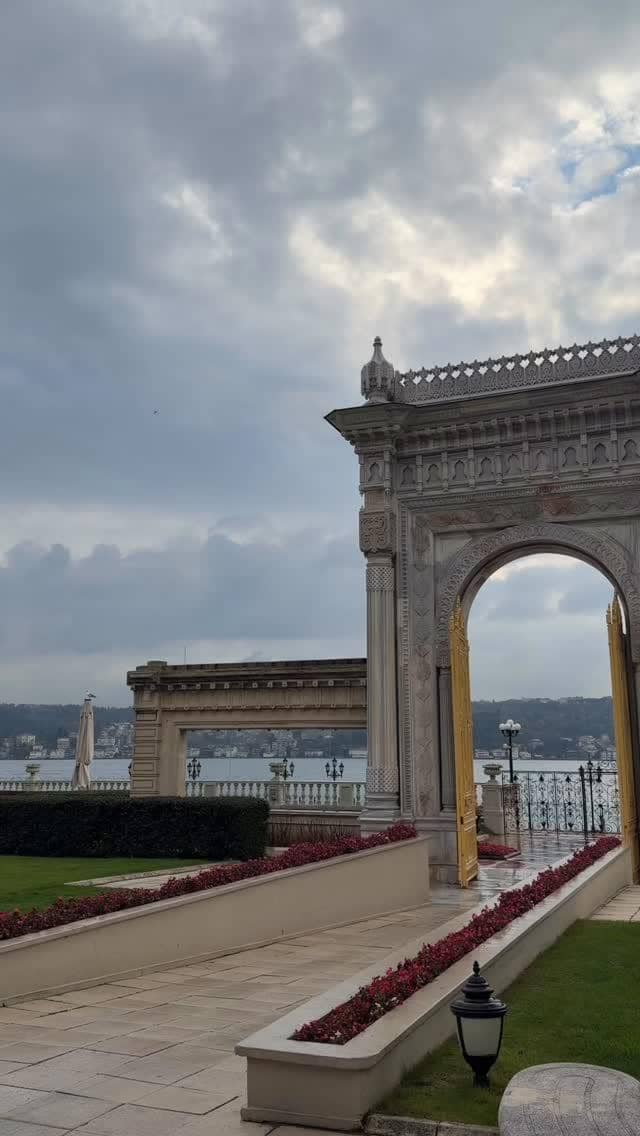 Agatha Chelsea liburan di Turki.