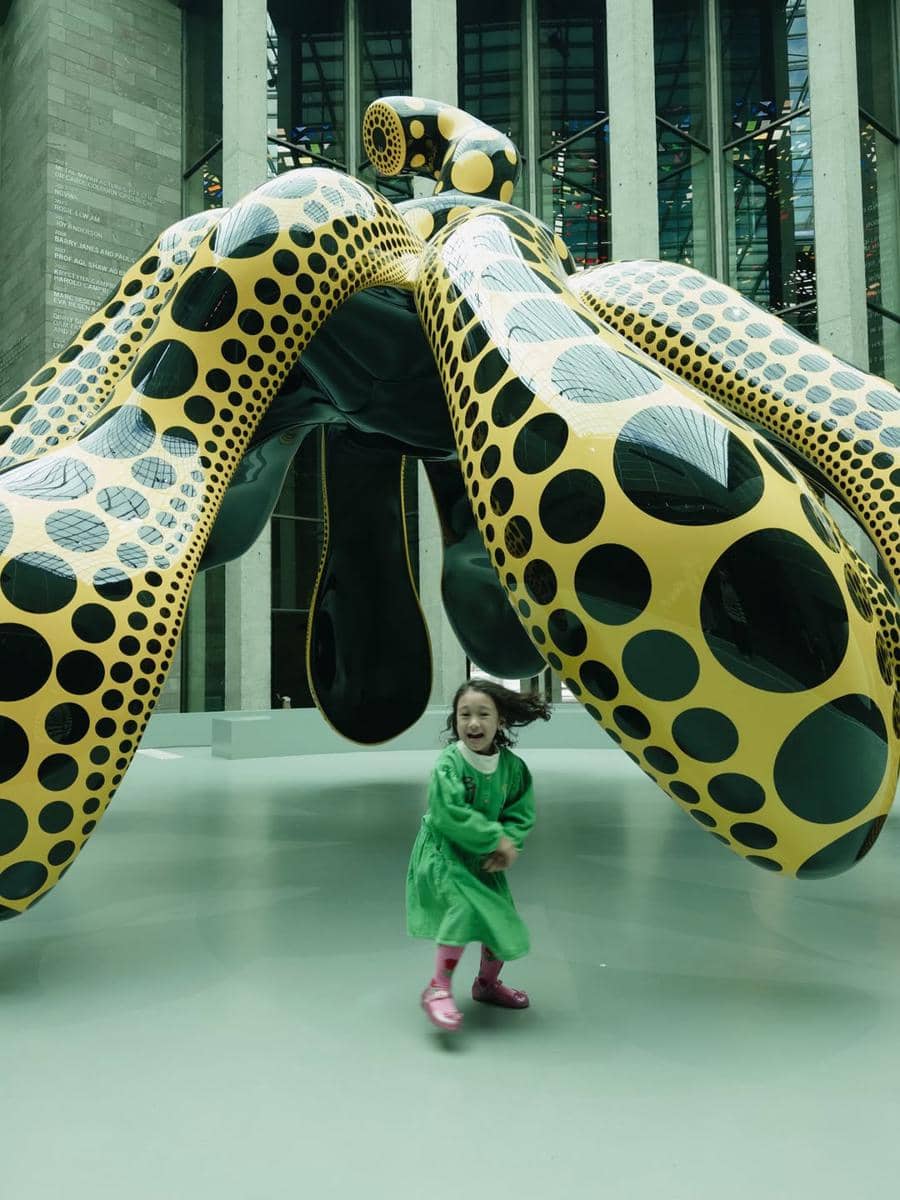 Dian Pelangi ajak anak jalan-jalan di Melbourne.