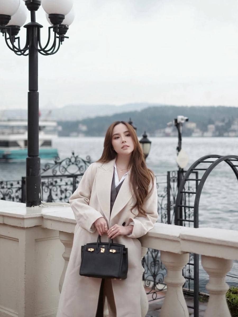 Agatha Chelsea liburan di Turki.