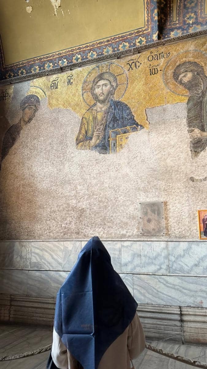 Agatha Chelsea liburan di Turki.