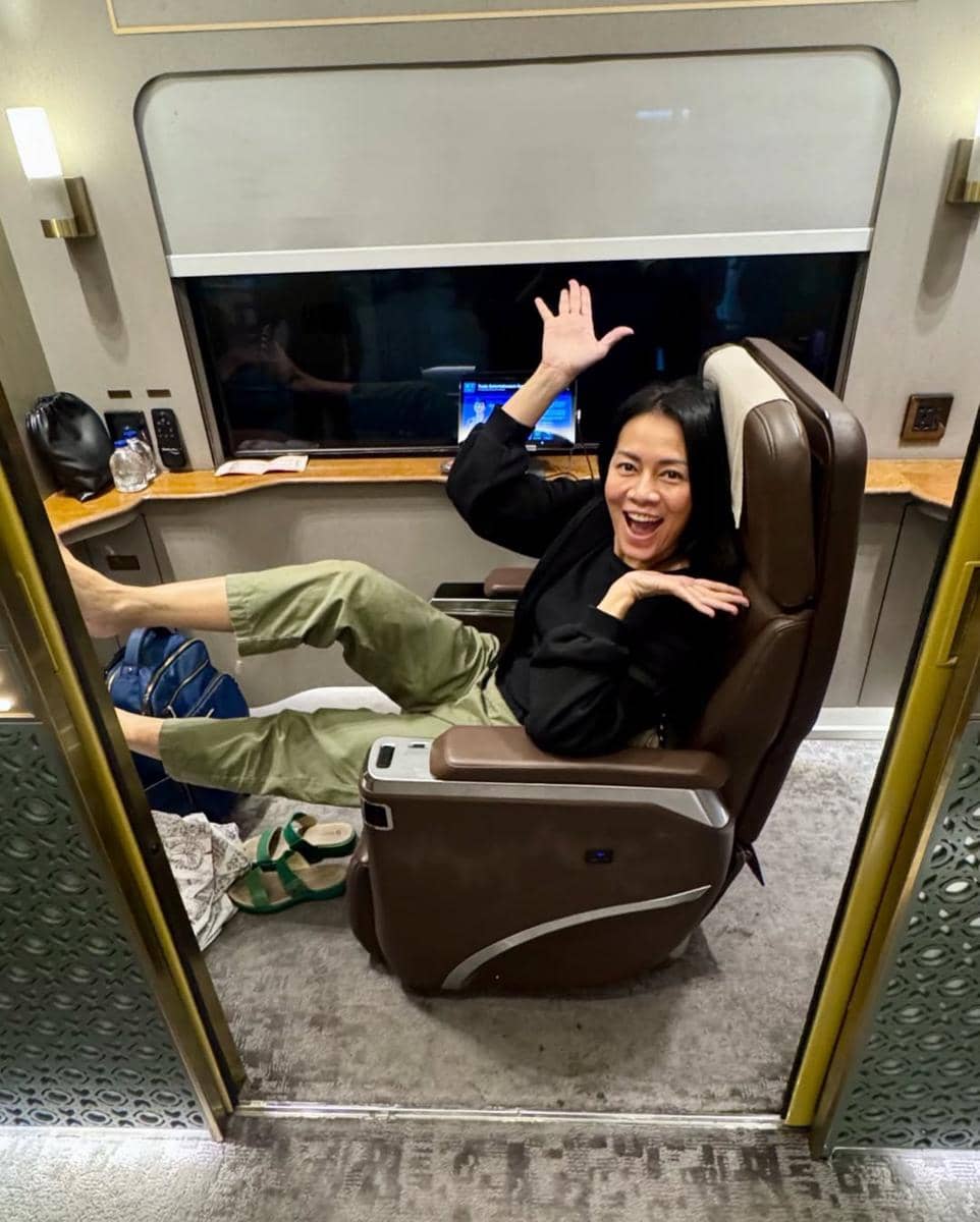 Dewi Lestari dan buah hati liburan ke Solo dan Tawangmangu.