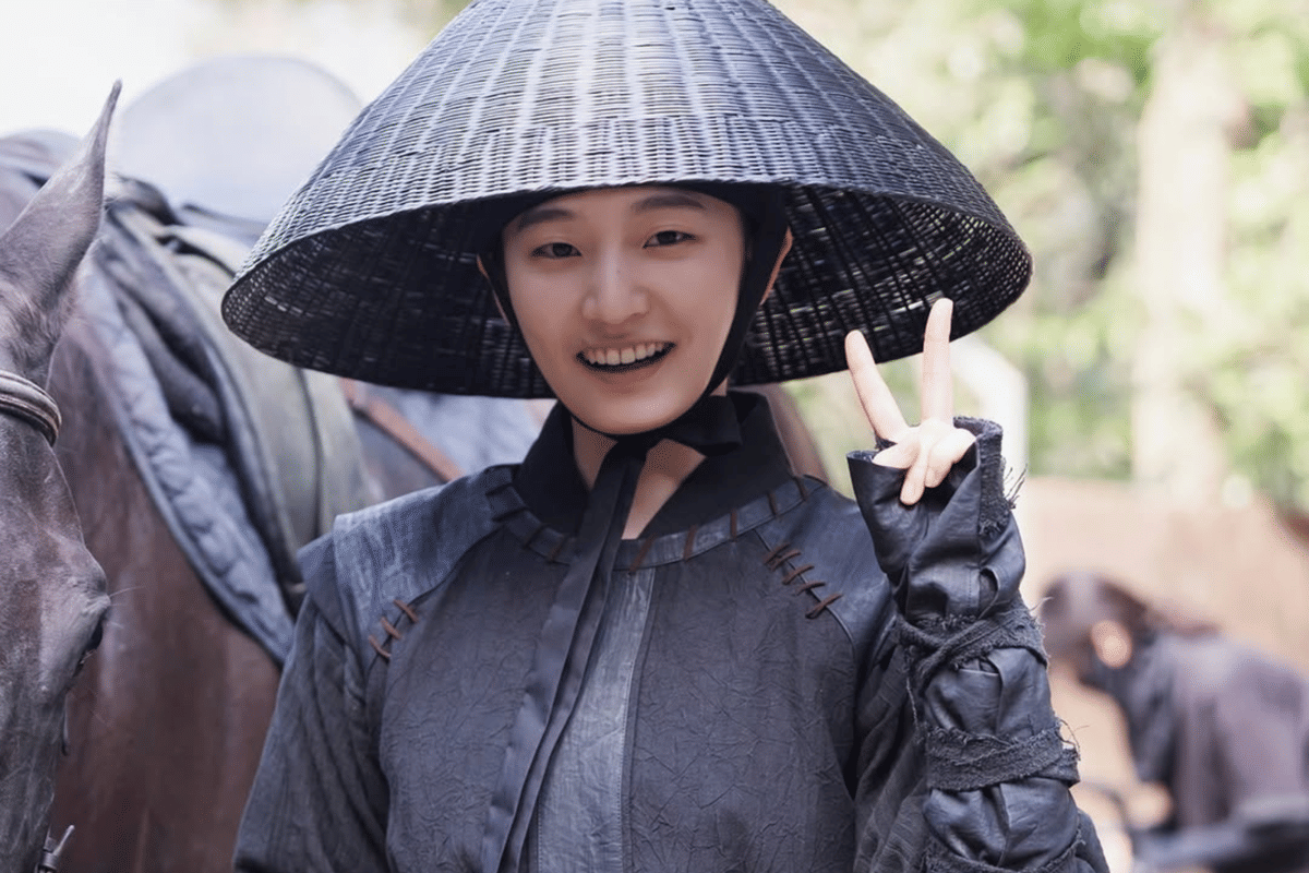 behind the scene drama Moon River