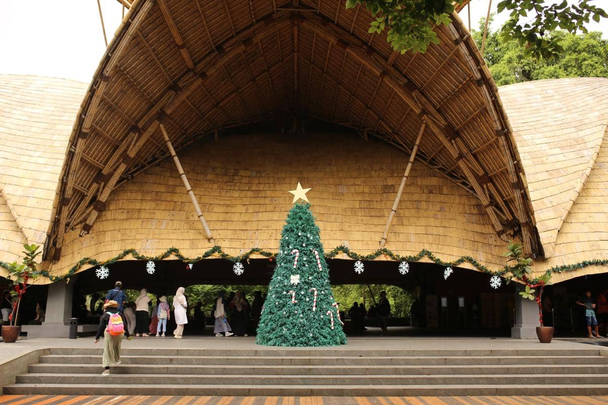 Taman Safari Indonesia - Nataru 3.jpg