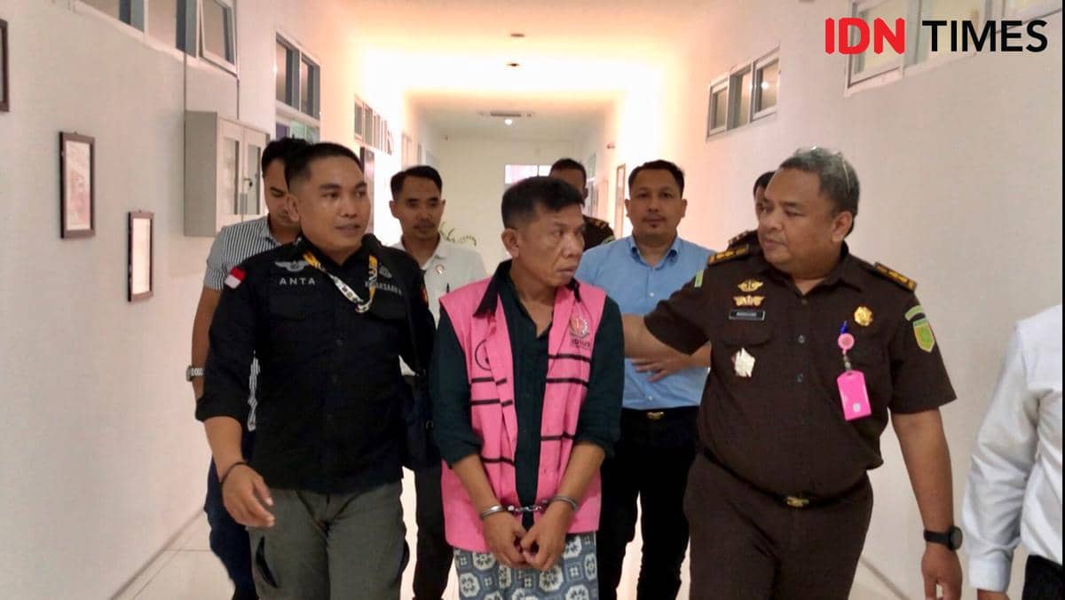 Tersangka kasus korupsi aset Pemda Lombok Barat inisial MA.