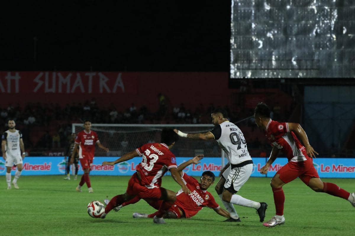 Laga Semen Padang lawan Persija di Super League 2025/26