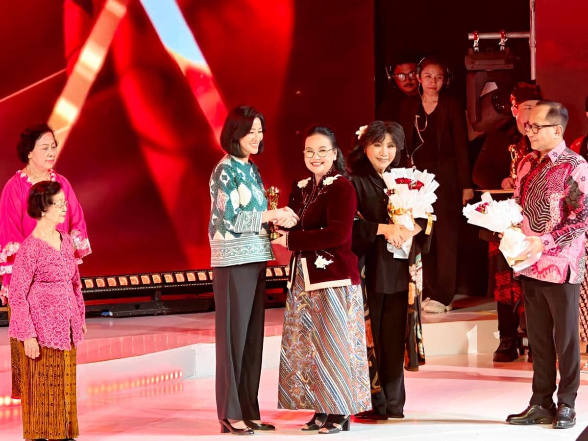 Perempuan inspiratif, perempuan semarang, anugerah wanita puspakarya