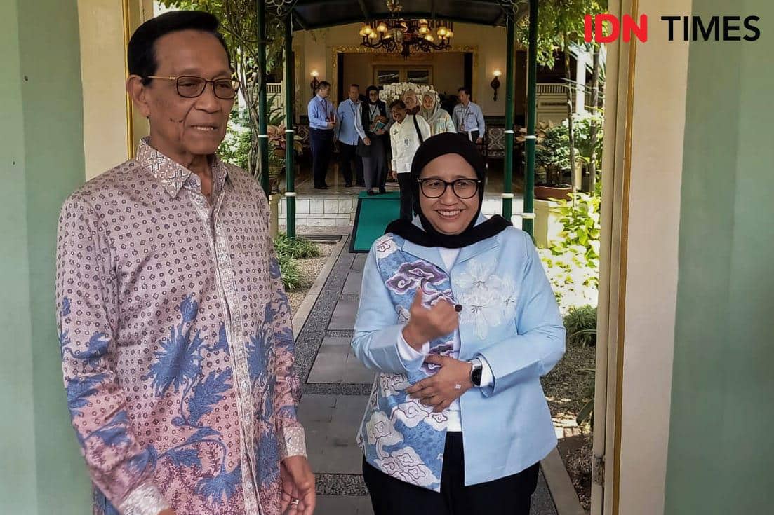Sri Sultan bersama Wakil Kepala Badan Gizi Nasional (BGN) Bidang Komunikasi Publik dan Investigasi, Nanik Sudaryati Deyang