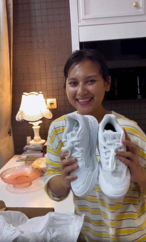 Artis Dapat Kado di Hari Ibu (instagram.com/indahpermatas)