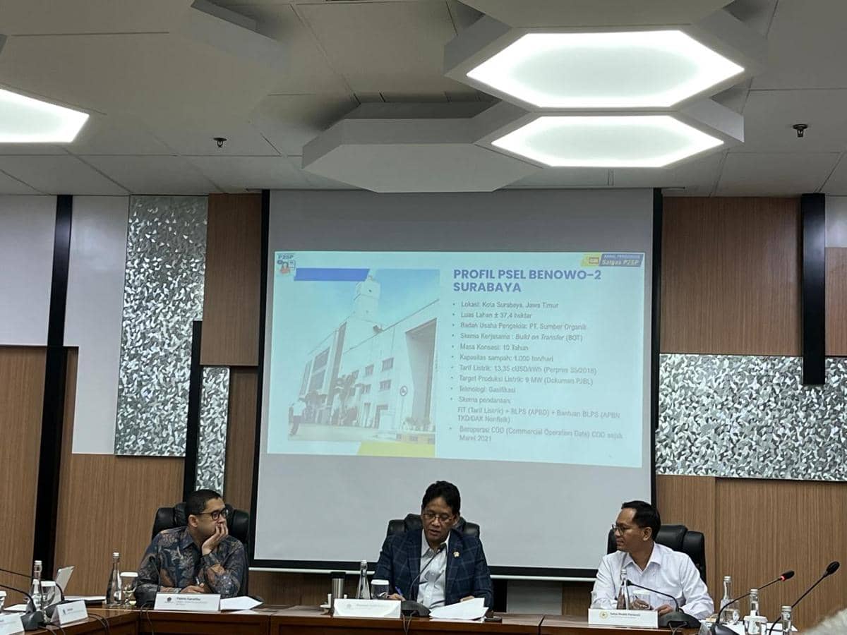 Menteri Keuangan Purbaya Yudhi Sadewa memimpin sidang perdana penyelesaian hambatan usaha berdasarkan aduan pelaku usaha yang masuk melalui kanal debottlenecking Satuan Tugas Percepatan Program Strategis Pemerintah (Satgas P2SP)