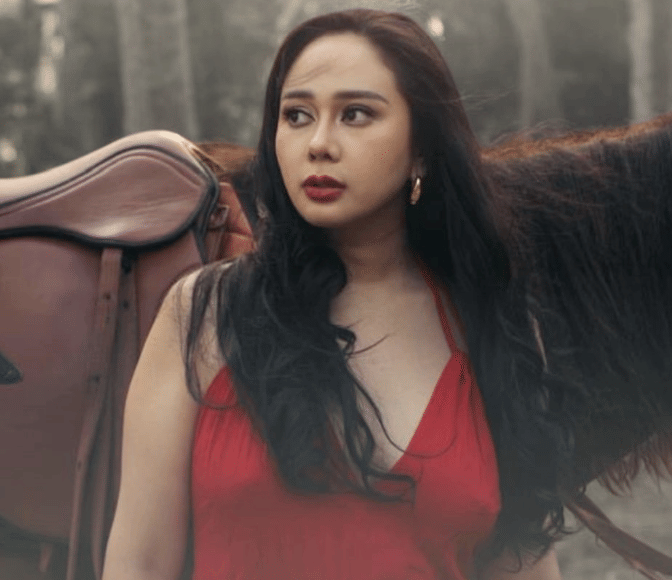 potret Denise Chariesta