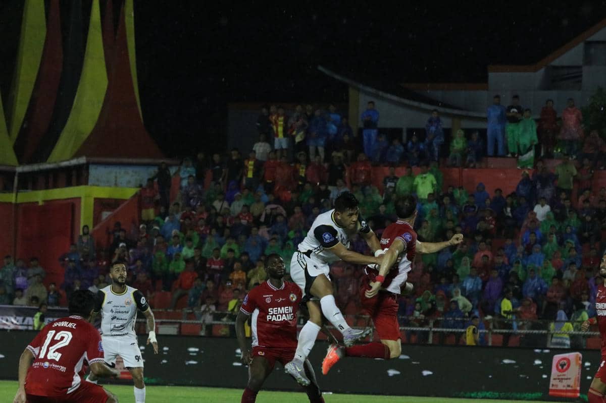 Laga Semen Padang lawan Persija di Super League 2025/26