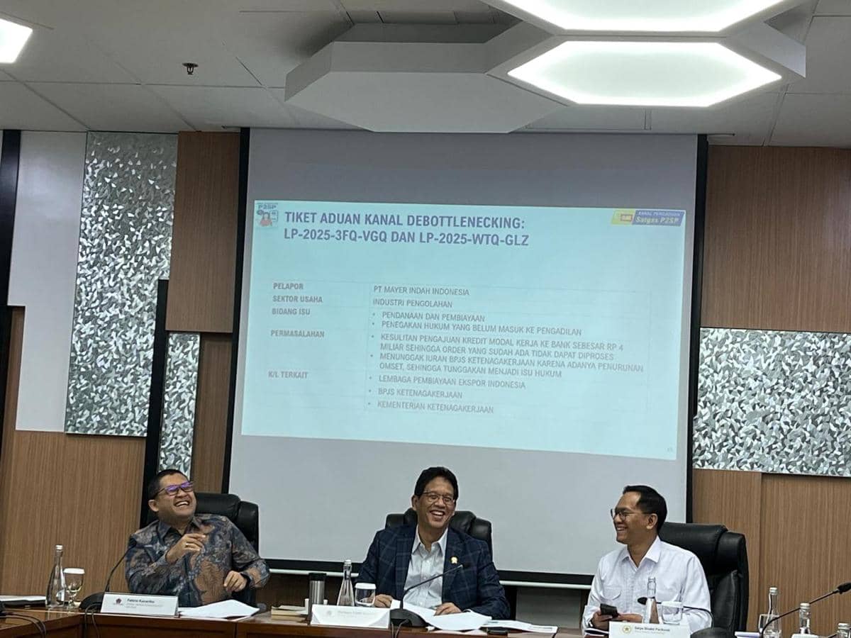 Menteri Keuangan Purbaya Yudhi Sadewa memimpin sidang perdana penyelesaian hambatan usaha berdasarkan aduan pelaku usaha yang masuk melalui kanal debottlenecking Satuan Tugas Percepatan Program Strategis Pemerintah (Satgas P2SP)