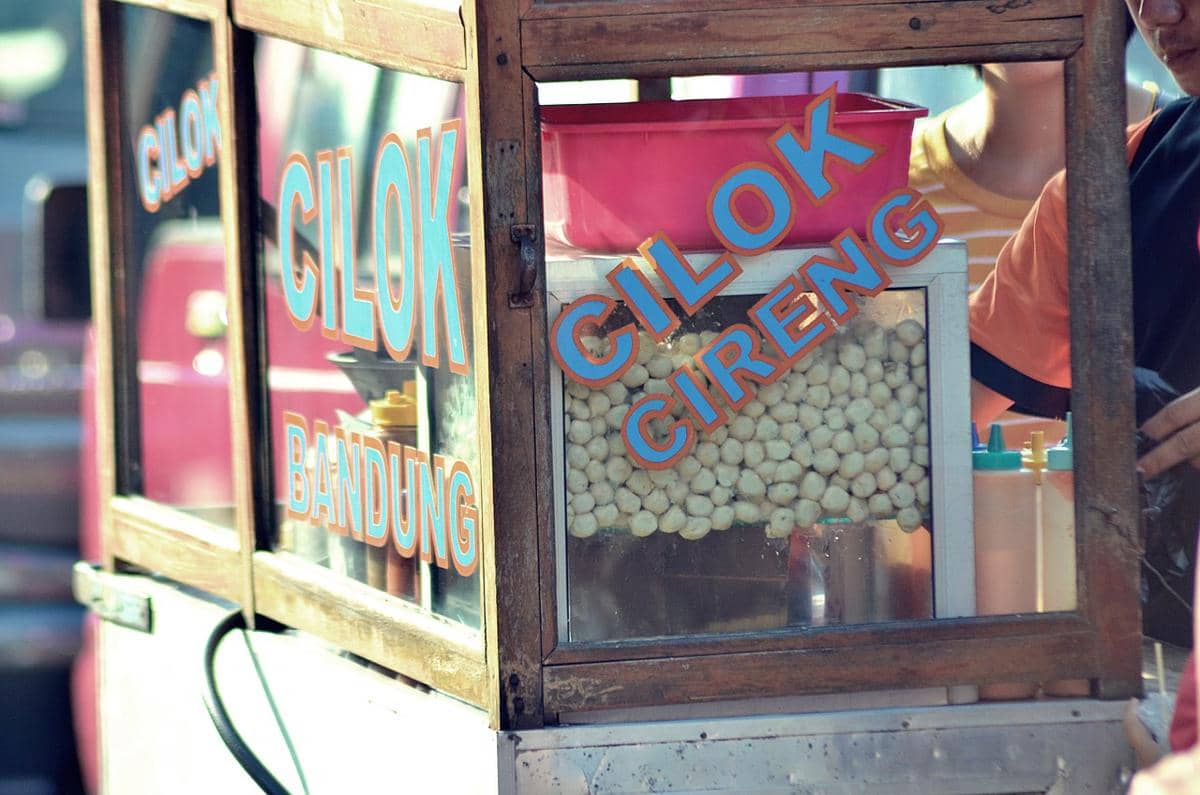 ilustrasi cilok bandung 