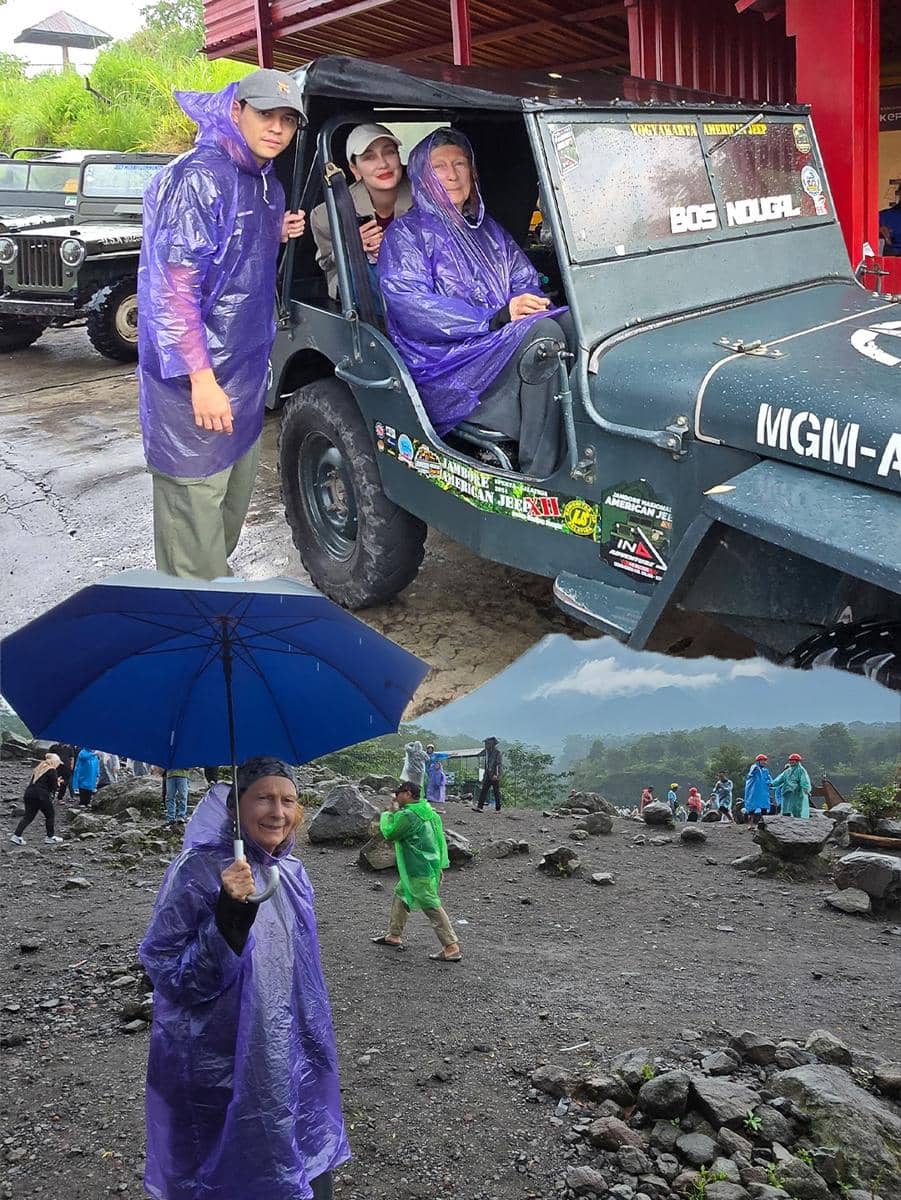 Luna Maya liburan bareng karyawan (instagram.com/lunamaya)