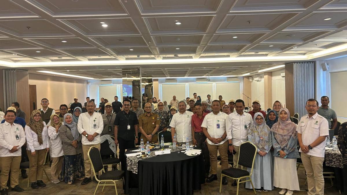 Foto bersama usai talk show