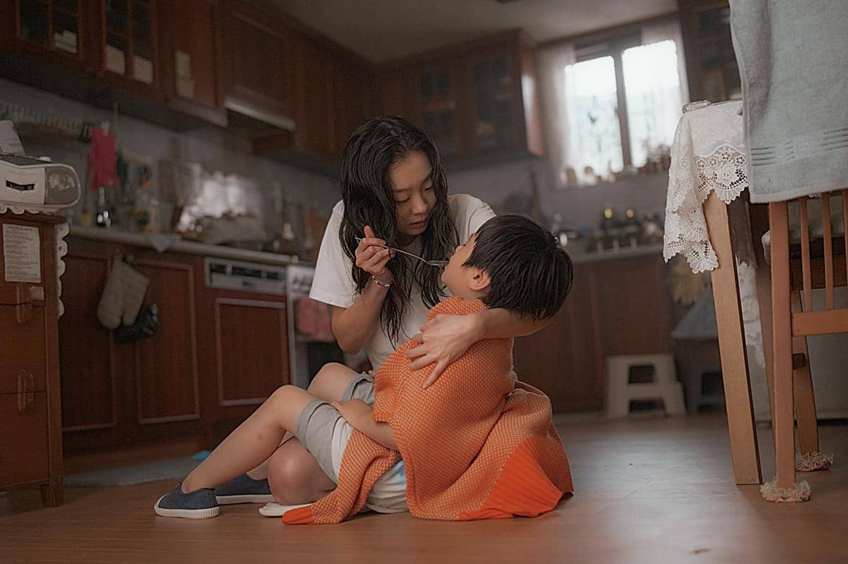 Kim Da Mi dan Kwon Eun Seong di The Great Flood