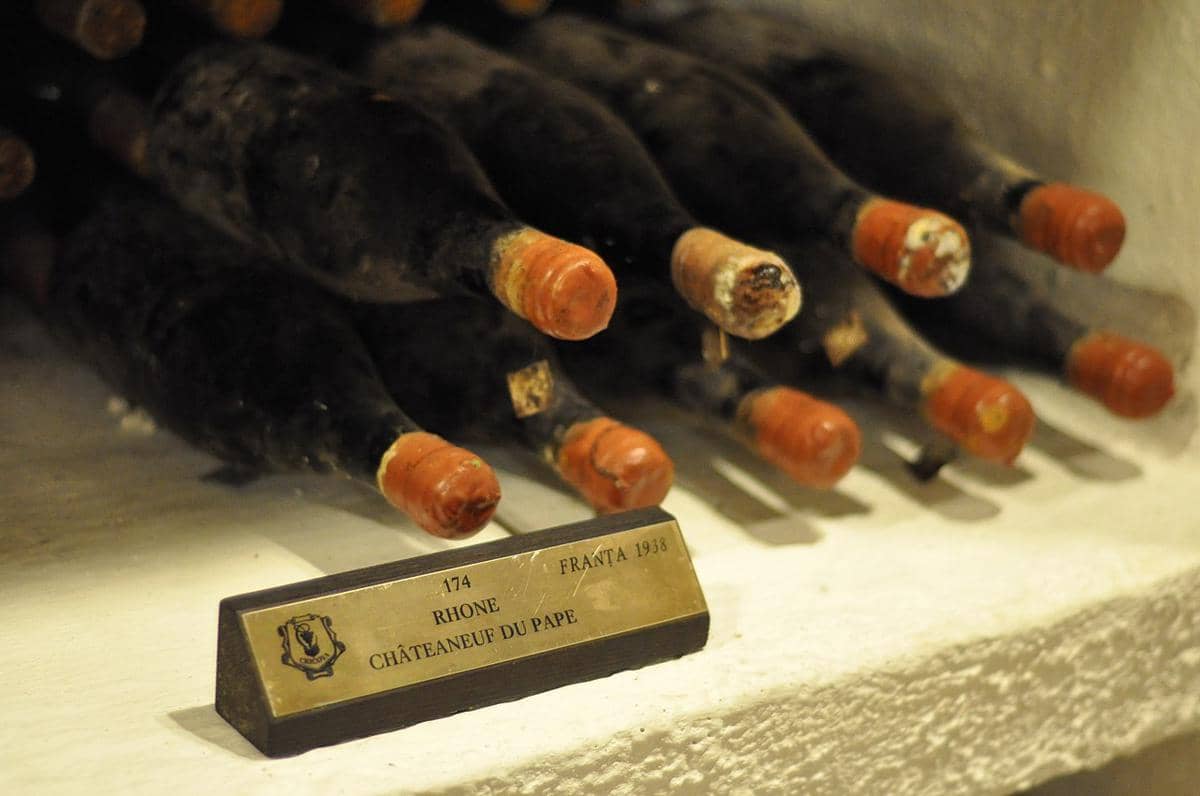 Ilustrasi koleksi botol anggur