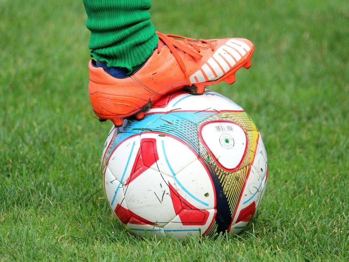 ilustrasi sepak bola