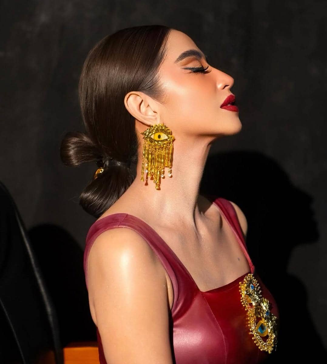 Inspirasi gaya rambut ala Dewi Perssik