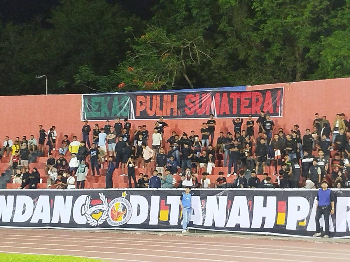 Potret doa yang hadir saat Semen Padang jumpa Persija